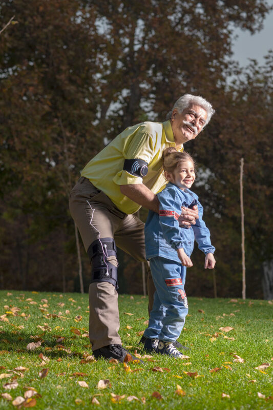 دستگاه تقویت عضلات زانو ای ام اس + یک کنترلر